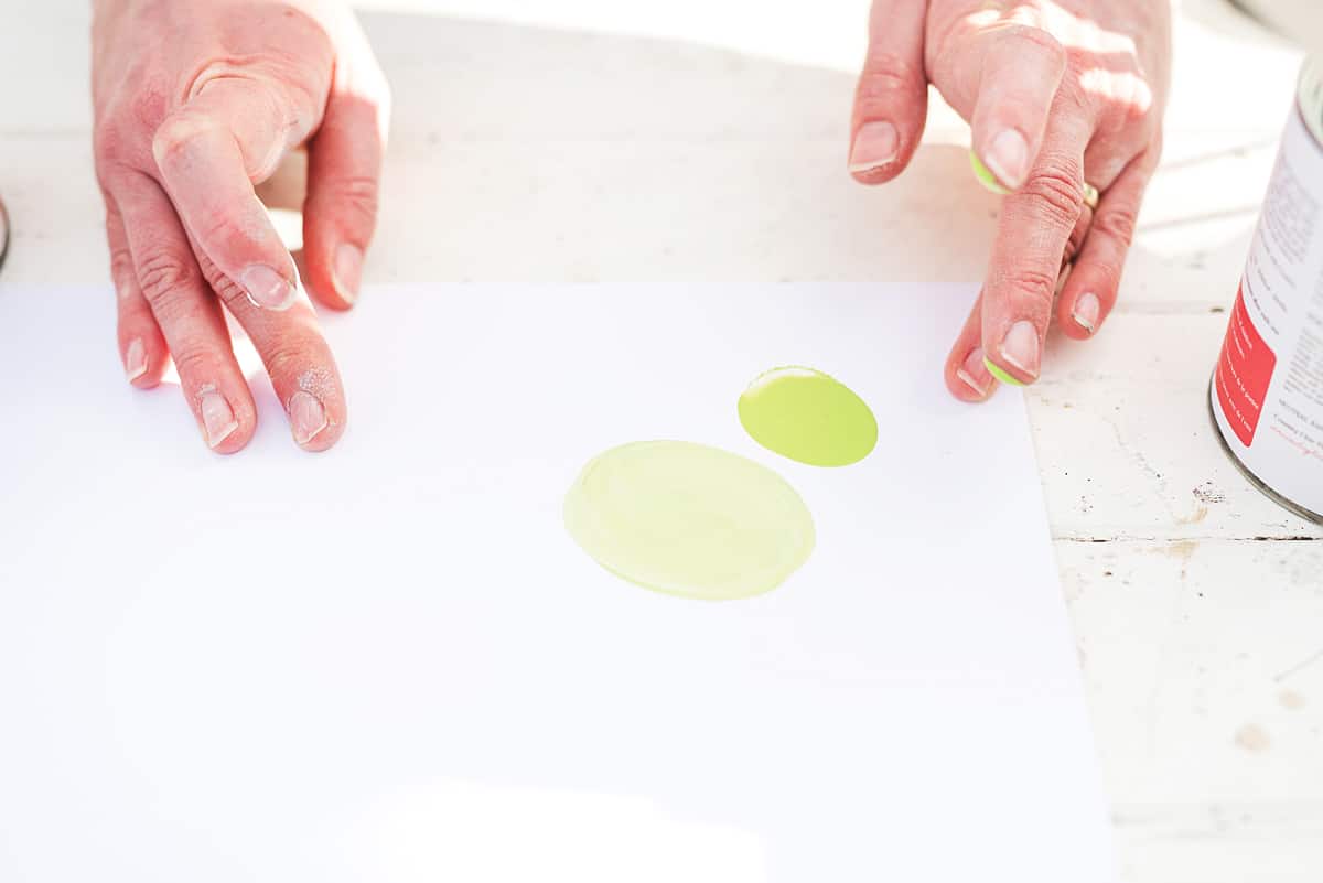Color Mixing Tutorial #DIY #furniturepainting #colormixing #tutorial - www.countrychicpaint.com/tutorials
