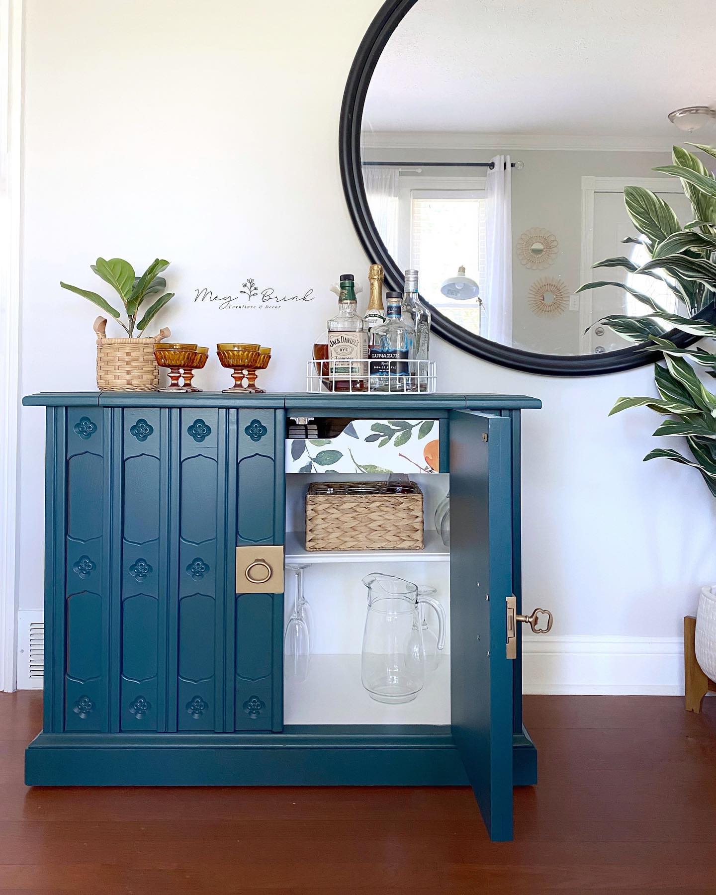 Hall Storage Cabinet/Bar in Wanderess with Gold Hardware