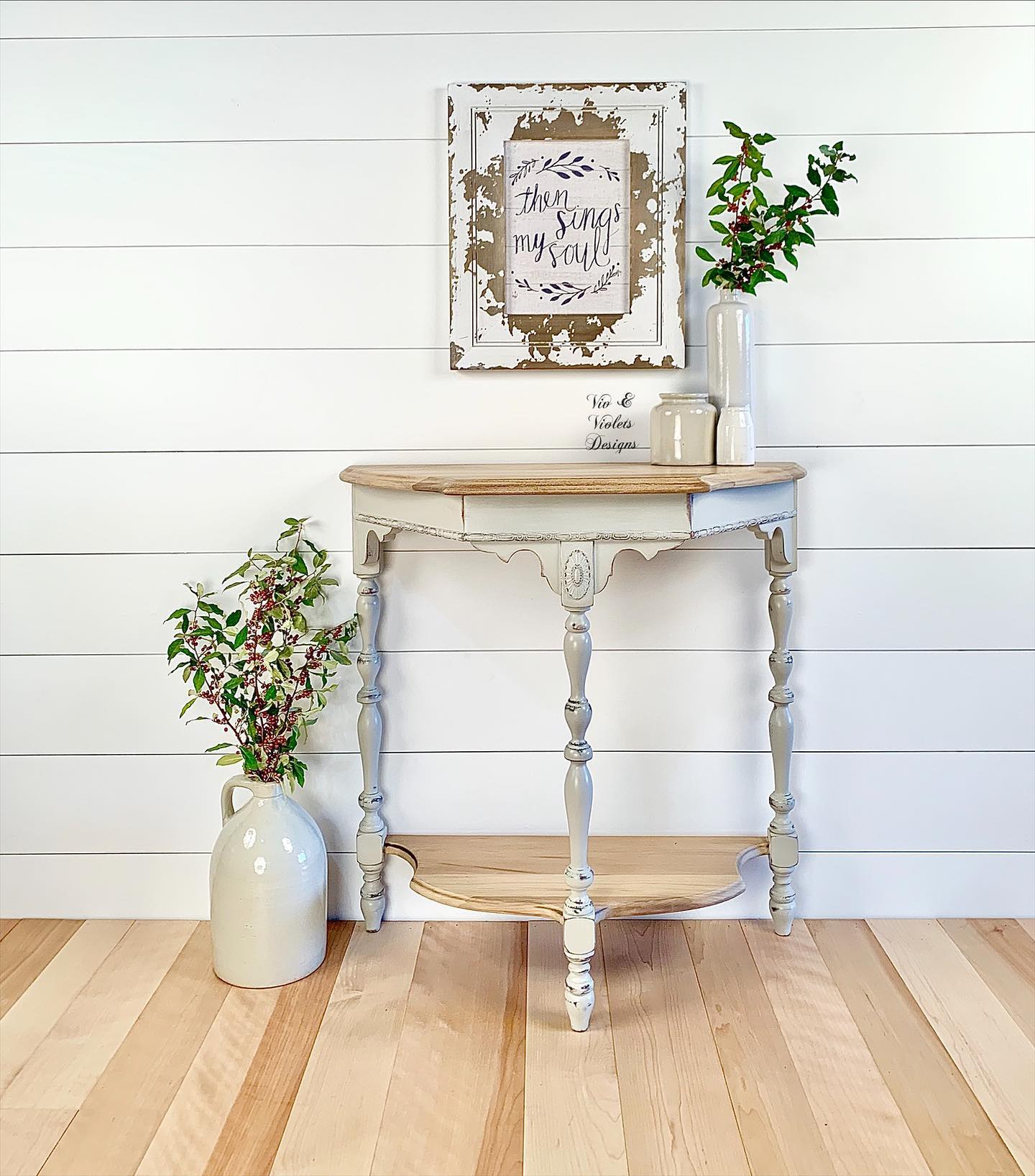 Accent/End Table in Lazy Linen with Natural Wood Top