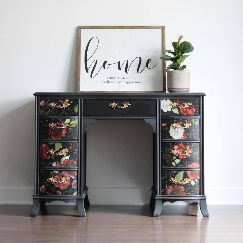 Elegant Floral Desk in Liquorice